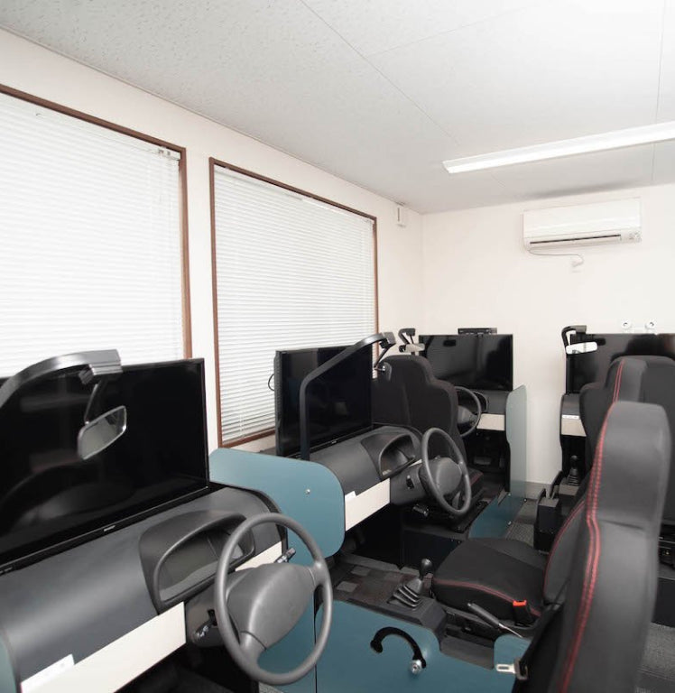 写真:室内教習イメージ2